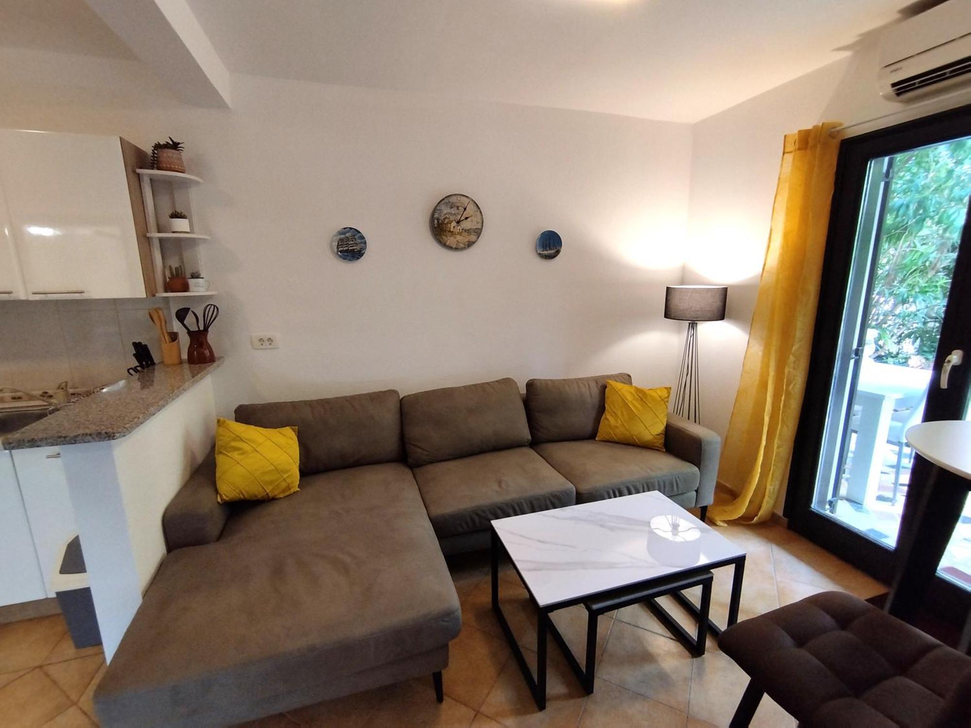 Apartments Zezelj Sveti Stefan Ngoại thất bức ảnh