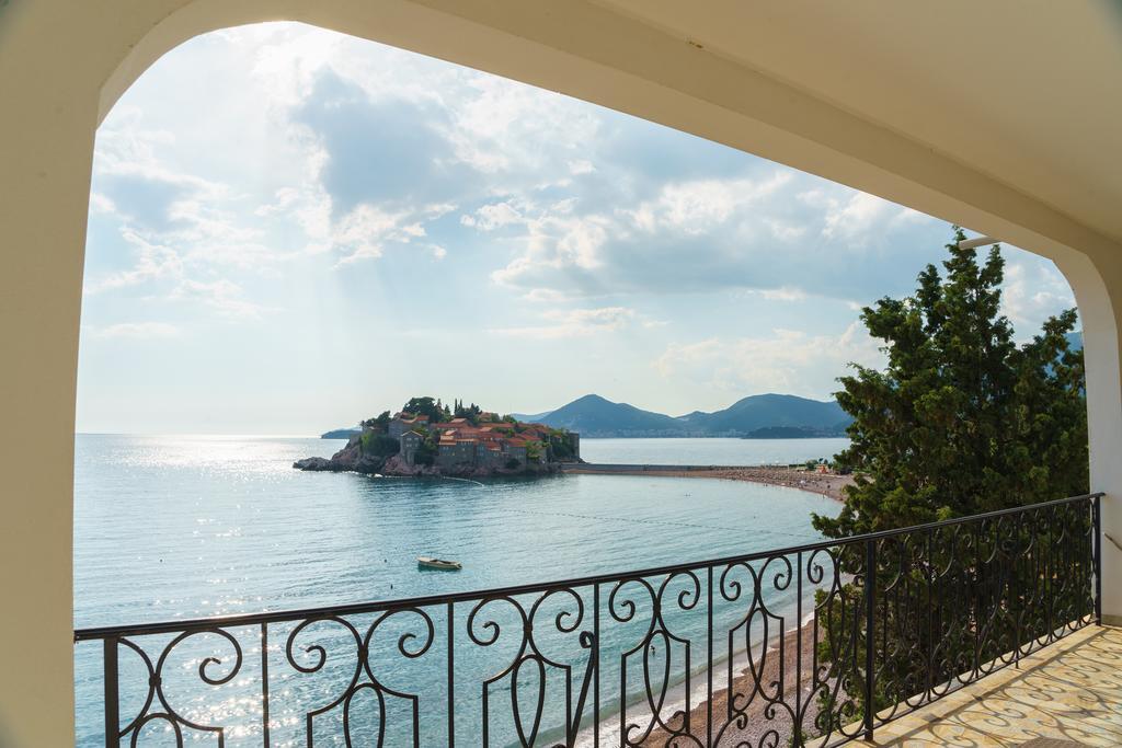 Apartments Zezelj Sveti Stefan Ngoại thất bức ảnh