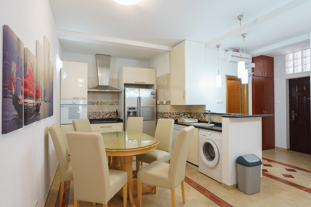 Apartments Zezelj Sveti Stefan Ngoại thất bức ảnh