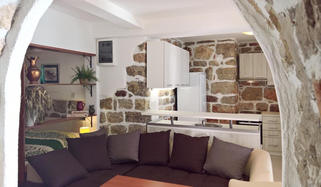 Apartments Zezelj Sveti Stefan Ngoại thất bức ảnh